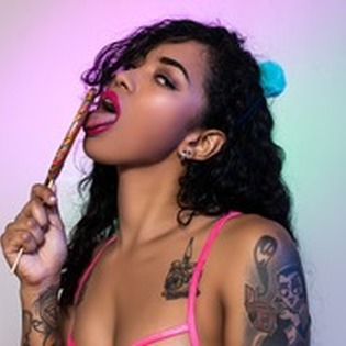 Alesya Hampton